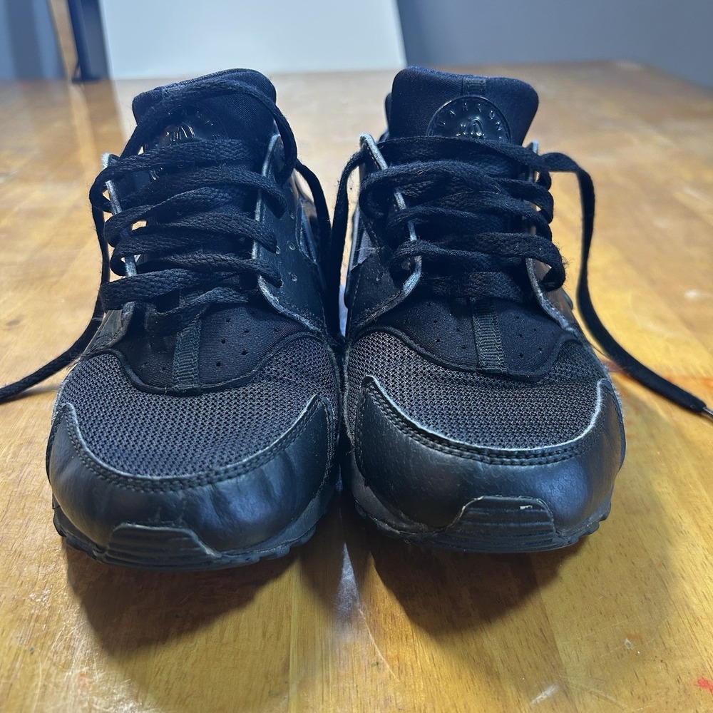 Nike Air Huarache women Lace-Up Low Top Athletic Sneakers Rubber Sole size 6.5